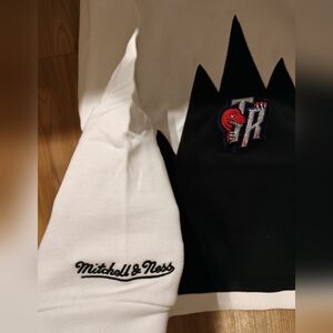 Brand New Limited 2019 Mitchell & Ness Ladies Raptors Hoody